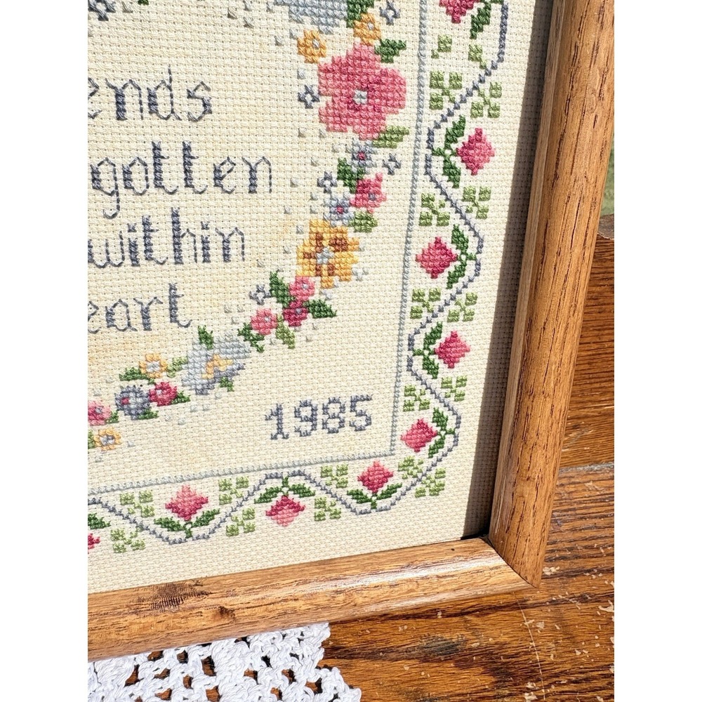 Vintage Framed Cross Stitch Sampler Dear Friends Live Within Your Heart 12 X 15 - Picture 3 of 9